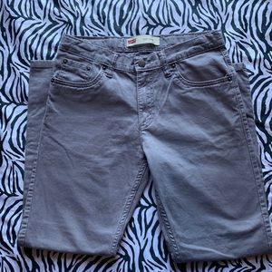 🏷️ 3 for $10
Levi’s Boys Light Gray Denim Jeans, Size 12H